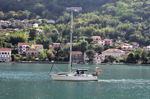 Segelyacht im Golf von Kotor image-15763