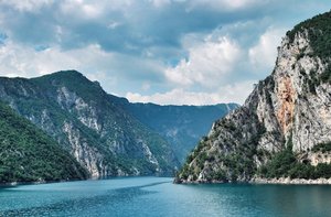 in einer Gebirgskulisse image-15764