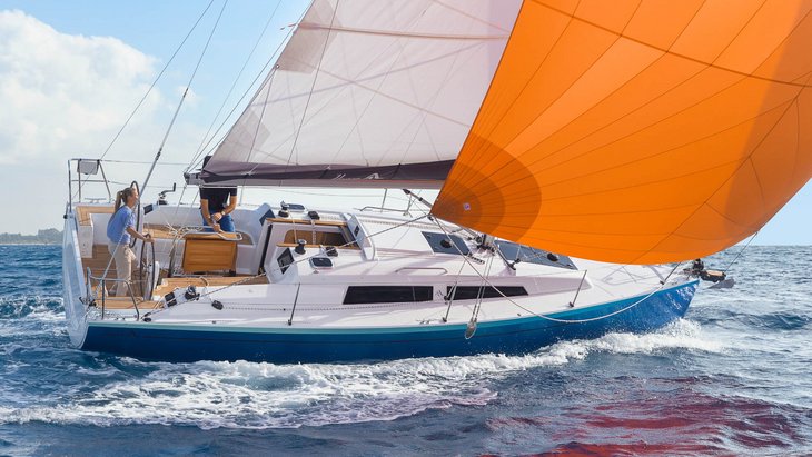 hanse-315-photo-exterieur-2015-hanse-315-2015-09-exterior-web-4_1390536234264304286_1980_0_0