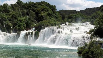 falls-1130268_1280