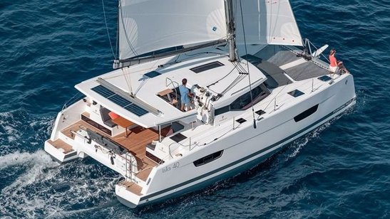 4c2a07aa726ca2361c3b71a4cd859c2f_Cat-Isla-40-02_800x480-1-870-475-c