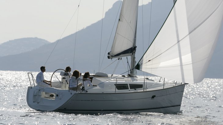 Jeanneau-Sun-Odyssey-32-i-Exterior-Network-Yachts-05__1_