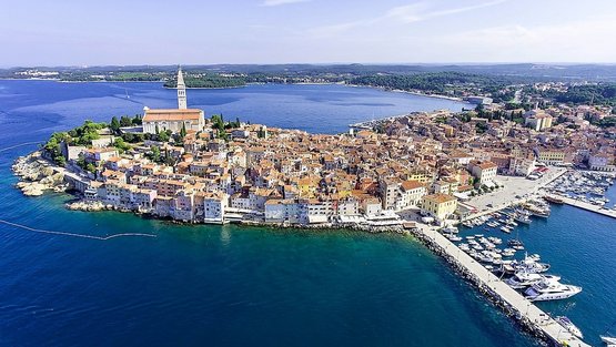 Der Ort Rovinj an der Westküste Istrens Der Ort Rovinj an der Westküste Istrens