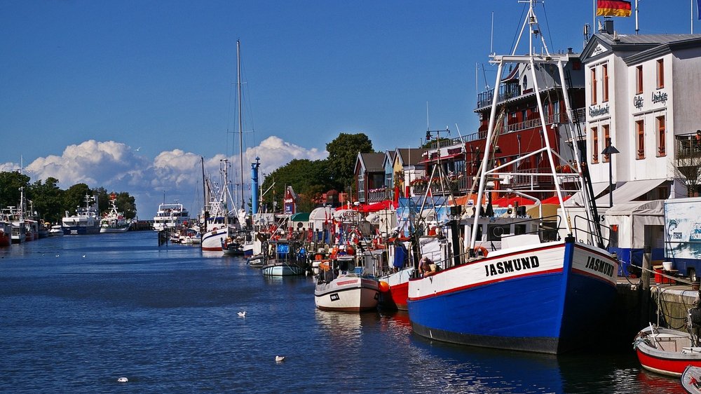 Am Alten Strom in Warnemünde Am Alten Strom in Warnemünde