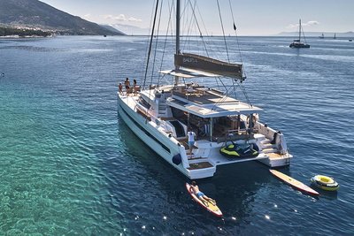 boat-type-catamaran