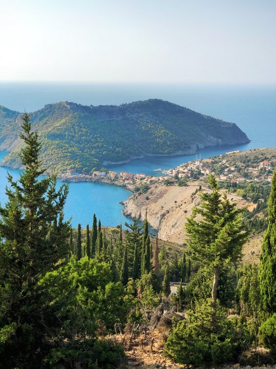 victor-malyushev-QU3mbTvxcsY-unsplash