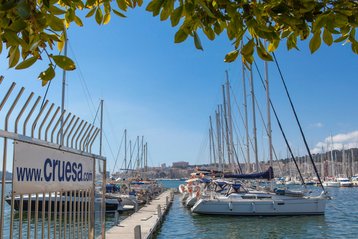 886418_516277038408543_1772100897_o